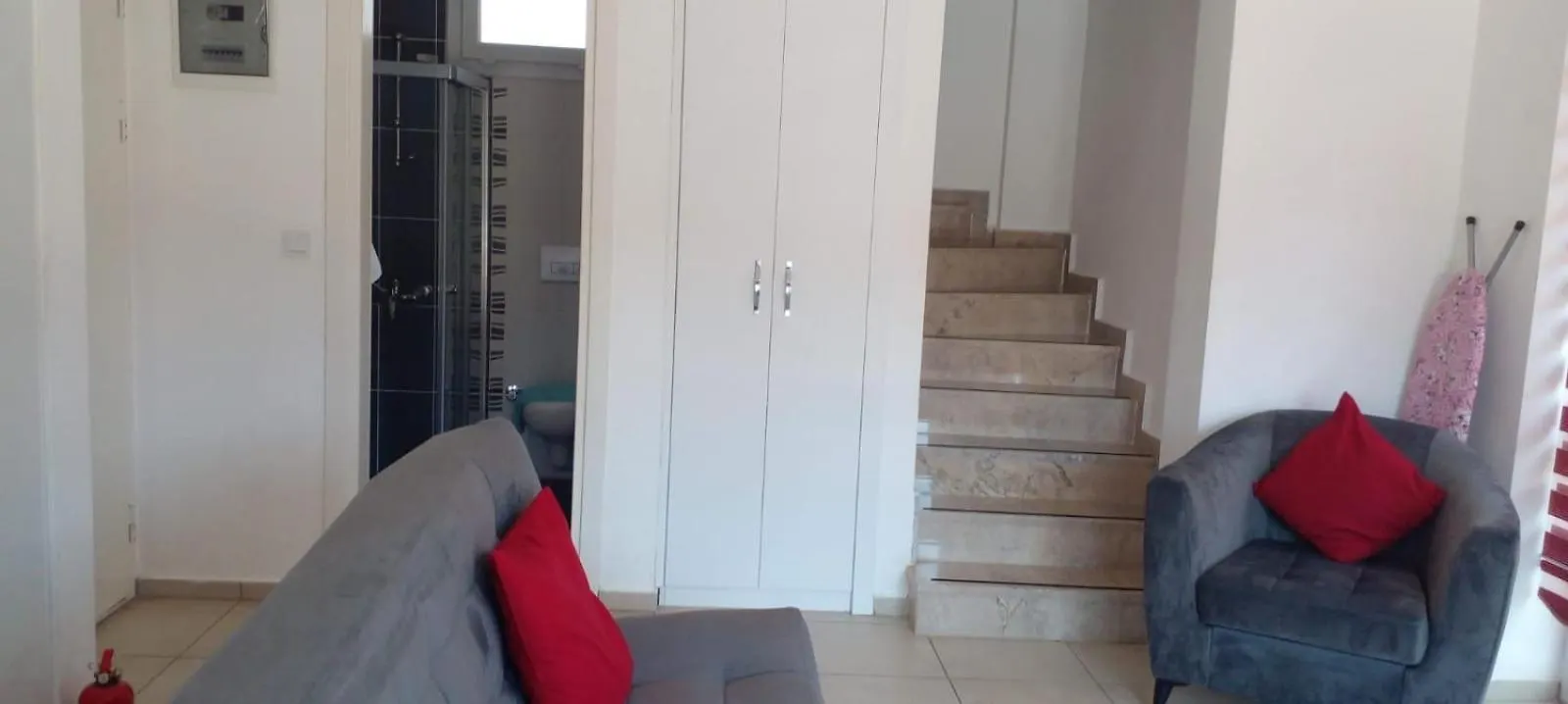 Paddys Apartments, Hisaroenue 페티예 아파트