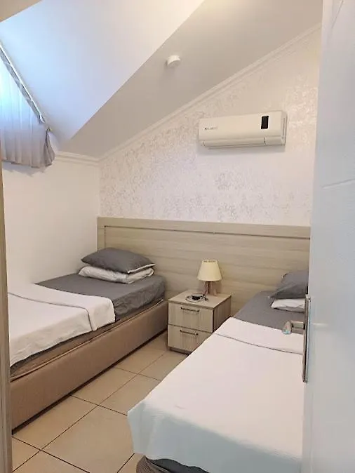 Paddys Apartments, Hisaroenue 페티예 0*,