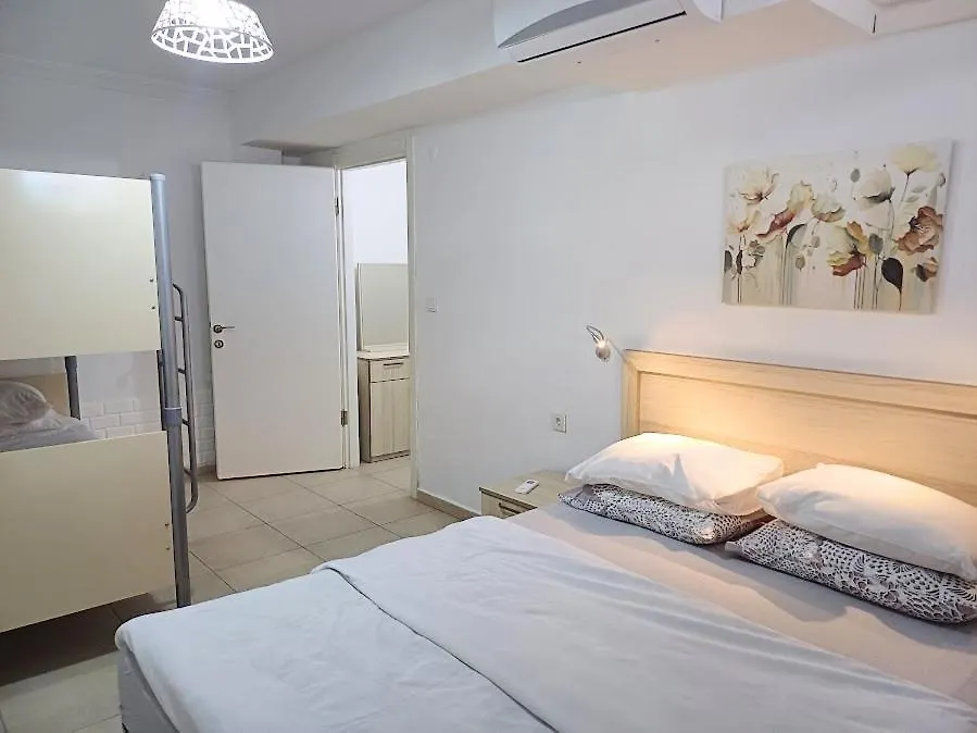 Paddys Apartments, Hisaroenue 페티예 0*,
