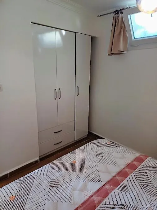Paddys Apartments, Hisaroenue 페티예 아파트